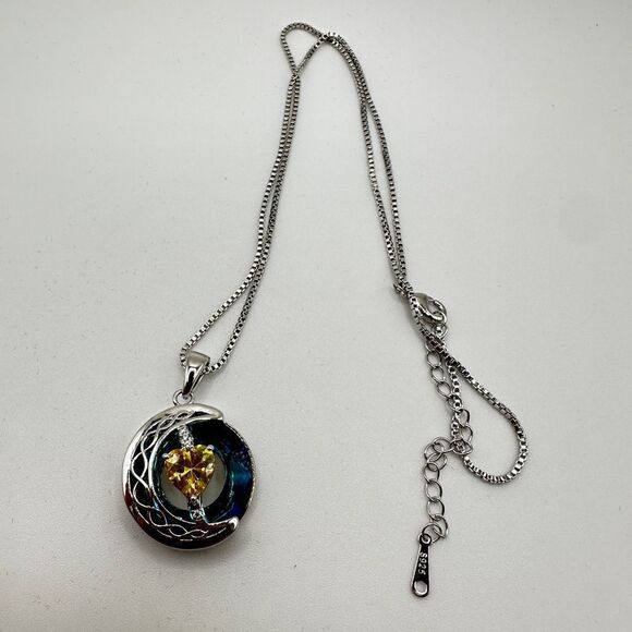 NIB, Redbee 18k GP, white gold over s925, Moon and yellow Heart necklace! - Picture 4 of 13